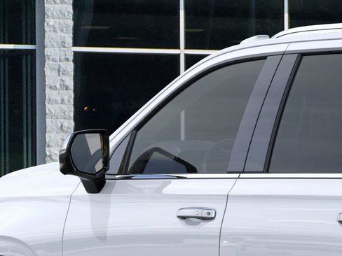 New 2026 Chevrolet Suburban Premier image 12