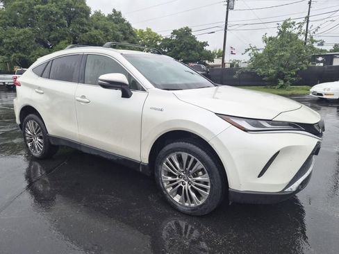 Used 2021 Toyota Venza XLE AWD/4WD image 8