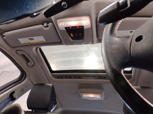 Used 2017 BMW 320i Sedan image 79