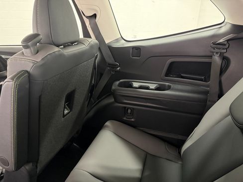 Used 2025 Subaru Ascent Onyx Edition image 49