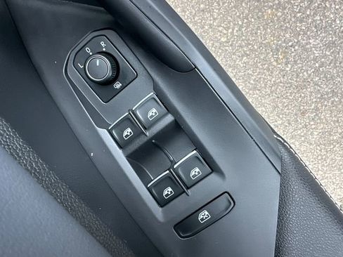 Used 2025 Volkswagen Jetta SEL image 24