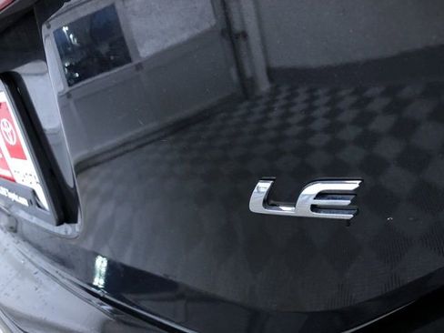 Used 2014 Toyota Corolla LE image 16