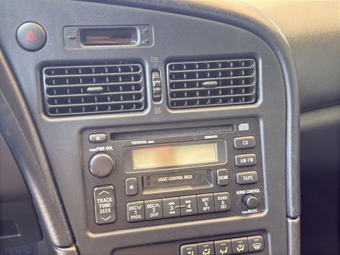 Used 1999 Toyota Celica GT FWD image 17