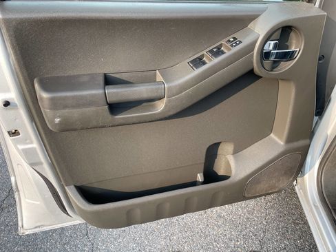 Used 2012 Nissan Xterra PRO-4X w/ Pro-4x Leather Pkg image 16