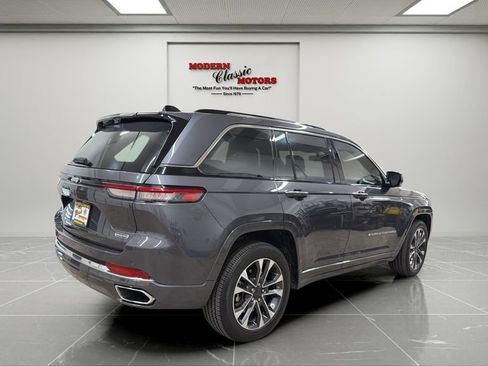 Used 2023 Jeep Grand Cherokee Overland w/ Advanced Protech Group III AWD/4WD image 5