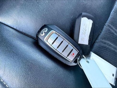 Used 2019 INFINITI QX60 Luxe w/ Sensory Package image 11