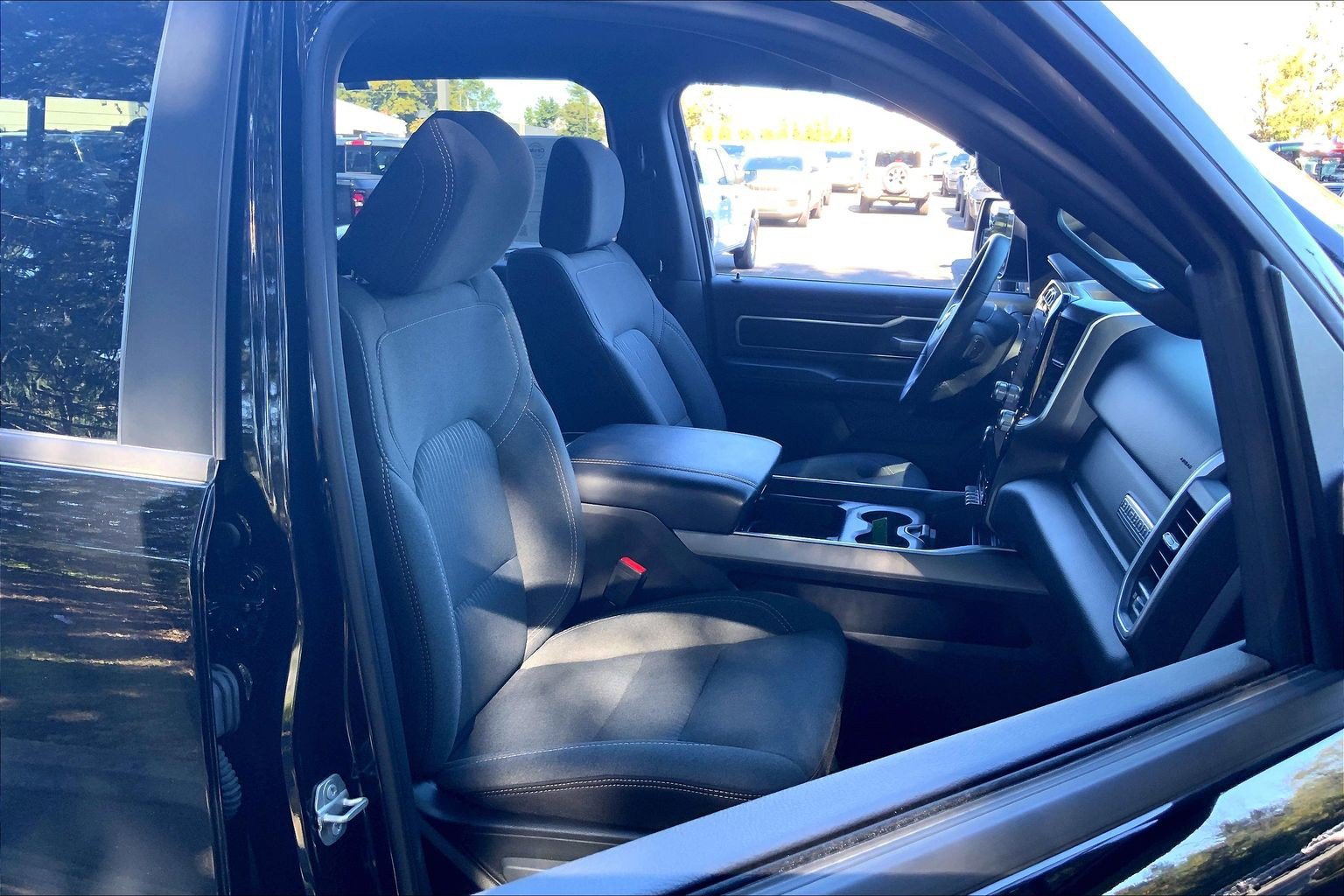 Used 2023 RAM 1500 Big Horn AWD/4WD image 6