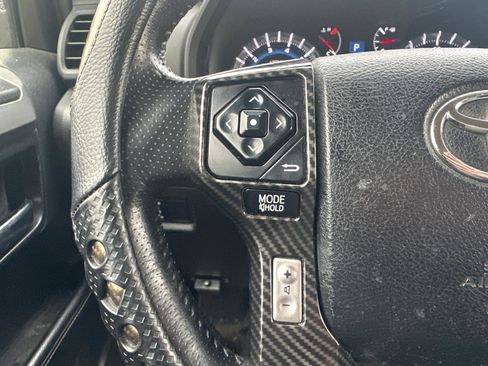 Used 2014 Toyota 4Runner SR5 image 19