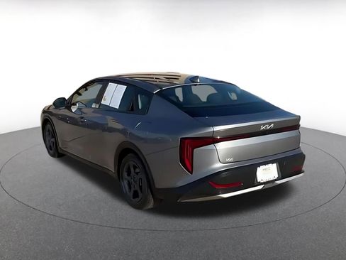 Used 2025 Kia K4 LXS image 14