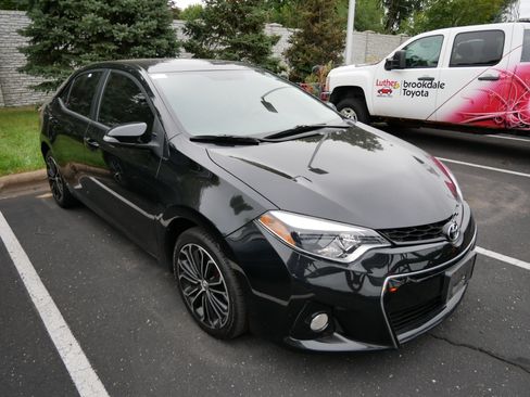 Used 2015 Toyota Corolla S FWD image 4