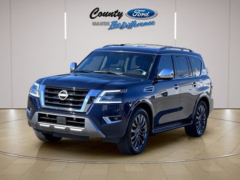 Used 2024 Nissan Armada Platinum w/ Captain's Chairs Package RWD image 2