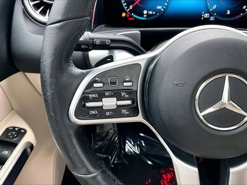 Used 2022 Mercedes-Benz GLB 250 GLB 250 image 23