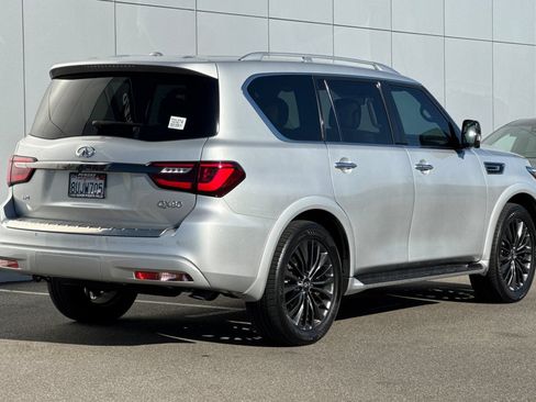 Used 2021 INFINITI QX80 Premium Select w/ All-Season Package AWD/4WD image 5