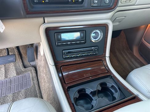 Used 2002 Cadillac Escalade EXT image 29