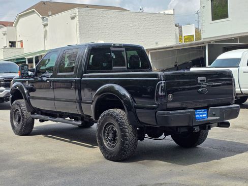 Used 2015 Ford F250 Lariat w/ Lariat Ultimate Package image 4