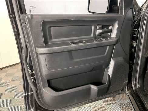 Used 2016 RAM 1500 Express w/ Black Ram 1500 Express Group RWD image 19
