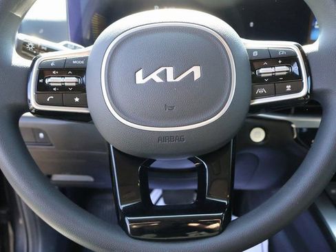 New 2025 Kia Sorento LX image 31