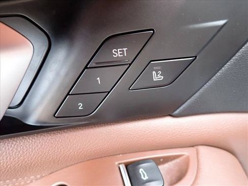 Used 2019 BMW X5 xDrive40i w/ Premium Package AWD/4WD image 17