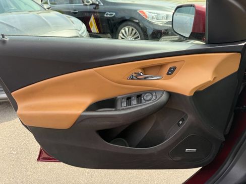 Used 2017 Chevrolet Volt Premier w/ Driver Confidence II Package image 21