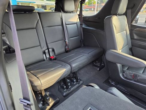 Used 2023 Chevrolet Tahoe Z71 w/ Luxury Package AWD/4WD image 40