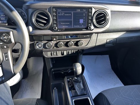 Used 2023 Toyota Tacoma TRD Off-Road image 10