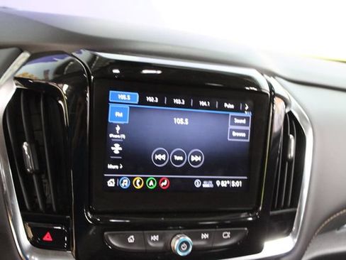 Used 2021 Chevrolet Traverse Premier w/ Redline Edition AWD/4WD image 19