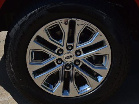 Used 2025 Ford F150 XLT w/ Equipment Group 303A High AWD/4WD image 9