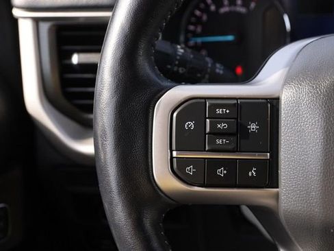 Used 2024 Ford Expedition Max XLT image 13