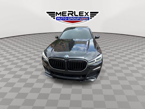 Used 2020 BMW 750i xDrive w/ Executive Package AWD/4WD image 3