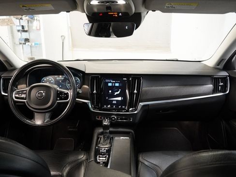 Used 2018 Volvo V90 T5 Cross Country w/ Convenience Package image 20