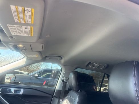 Used 2022 Ford Explorer XLT w/ Equipment Group 202A image 15