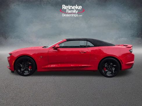 Used 2021 Chevrolet Camaro SS RWD image 9