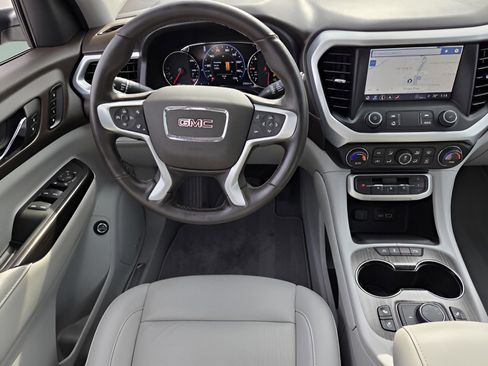 Used 2023 GMC Acadia SLT w/ Technology Package image 10