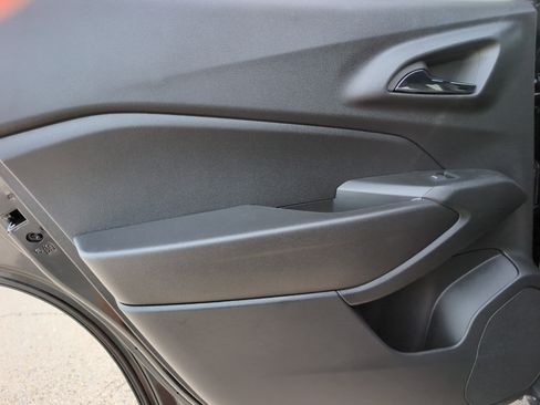 New 2026 Chevrolet Trax RS w/ Sunroof Package FWD image 33