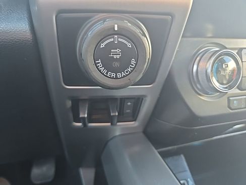 Used 2020 Ford F150 Platinum w/ Equipment Group 701A Luxury image 19