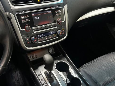 Used 2016 Nissan Altima 2.5 SV w/ Convenience Package image 14