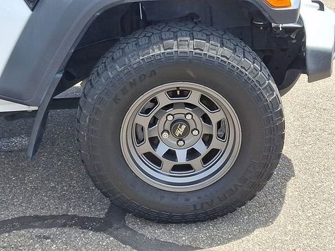 Used 2018 Jeep Wrangler Unlimited Sport S AWD/4WD image 26