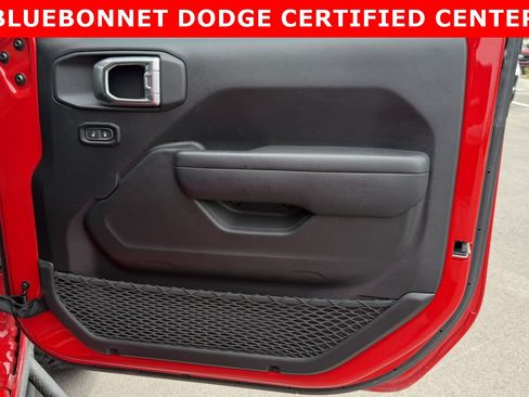 Used 2024 Jeep Gladiator Sport AWD/4WD image 17