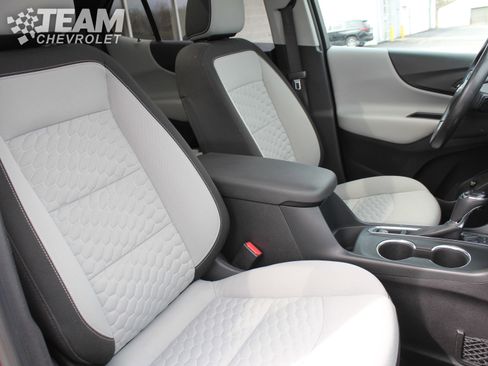 Used 2018 Chevrolet Equinox LT w/ Sun & Infotainment Package image 29