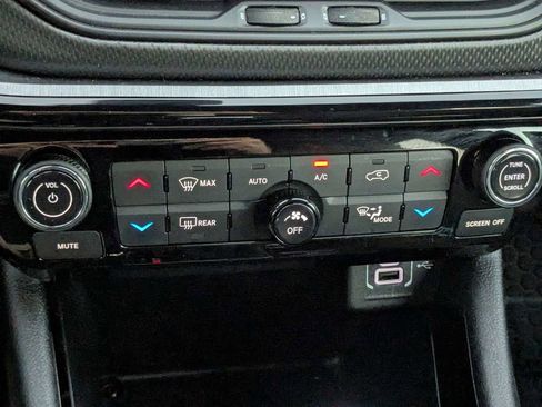 Used 2025 Jeep Compass Trailhawk w/ Trailhawk Elite Group image 22