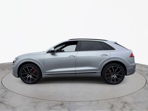 Used 2019 Audi Q8 Prestige w/ Adaptive Chassis Package AWD/4WD image 3
