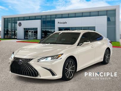 Used 2022 Lexus ES 300h w/ Premium Package