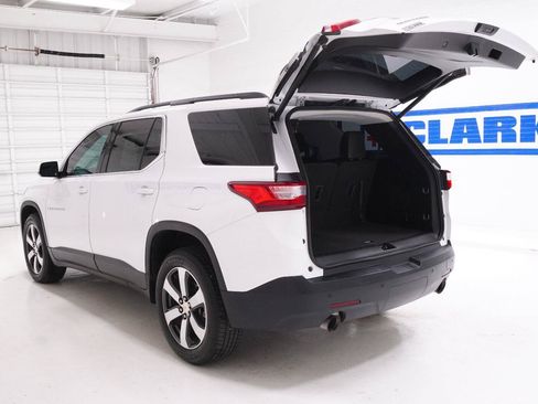 Used 2020 Chevrolet Traverse LT w/ LT Premium Package FWD image 40