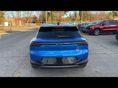 New 2025 Chevrolet Equinox EV LT image 30