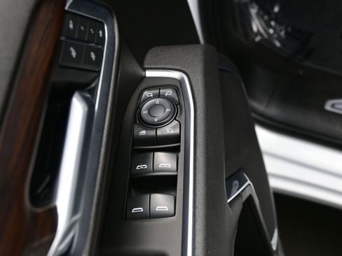 Used 2025 GMC Sierra 1500 SLT AWD/4WD image 10