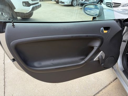 Used 2008 Pontiac Solstice Convertible image 9