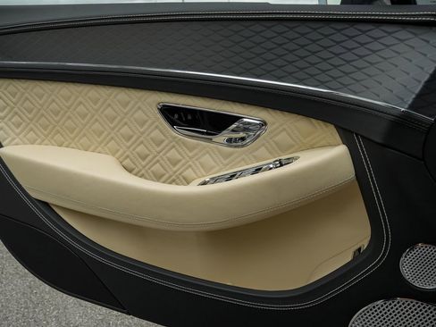 Certified 2024 Bentley Continental GT V8 image 31