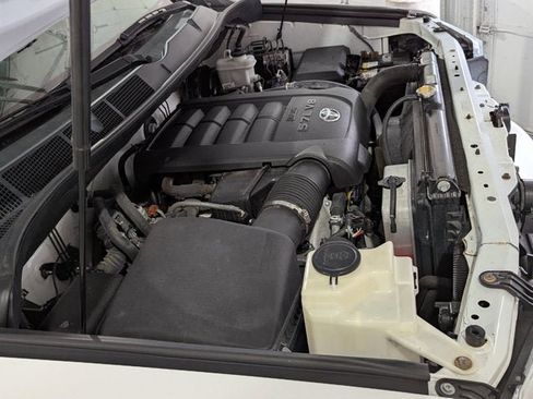 Used 2012 Toyota Tundra 4x4 Double Cab w/ Tow Pkg image 38