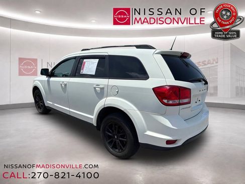 Used 2019 Dodge Journey SE w/ Connectivity Group FWD image 4
