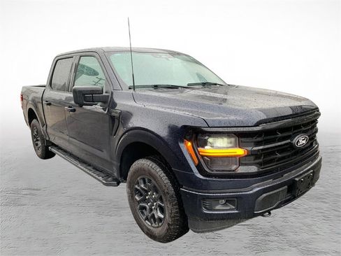 Used 2024 Ford F150 XLT w/ XLT Black Appearance Package image 8